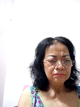 Snapshot of Hotestlove chatting on March 3, 2025, 10:31 pm Hotestlove online show from March 3, 2025, 10:31 pm