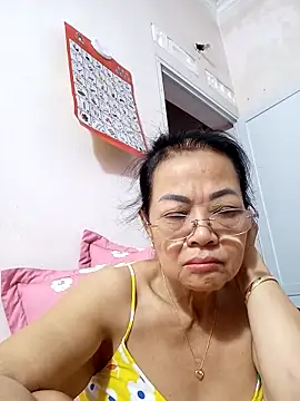 Snapshot of Hotestlove chatting on September 13, 2025, 9:58 pm Hotestlove online show from September 13, 2025, 9:58 pm