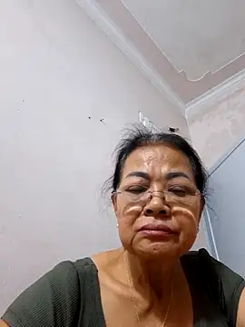 Hotestlove online show from December 19, 2025, 12:34 pm