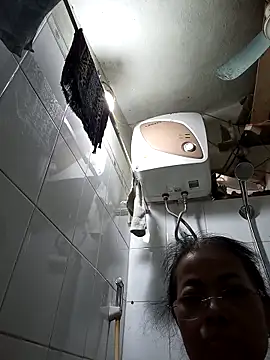 Hotestlove online show from December 22, 2025, 2:30 am