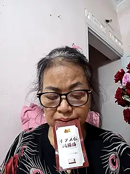 Hotestlove online show from February 6, 2026, 2:42 pm