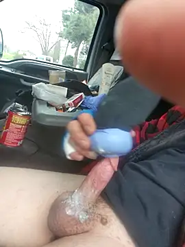 Snapshot of Crackkers chatting on March 14, 2025, 11:00 pm Crackkers online show from March 14, 2025, 11:00 pm