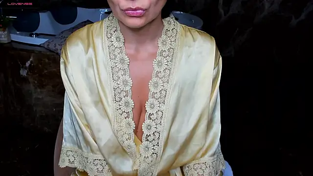 Snapshot of yourastral chatting on November 17, 2025, 7:03 am yourastral online show from November 17, 2025, 7:03 am