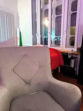 emma4xxx online show from December 3, 2024, 8:17 pm