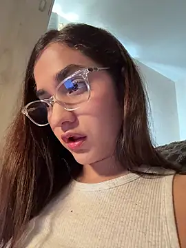 CuteeRose online show from February 8, 2026, 2:31 pm