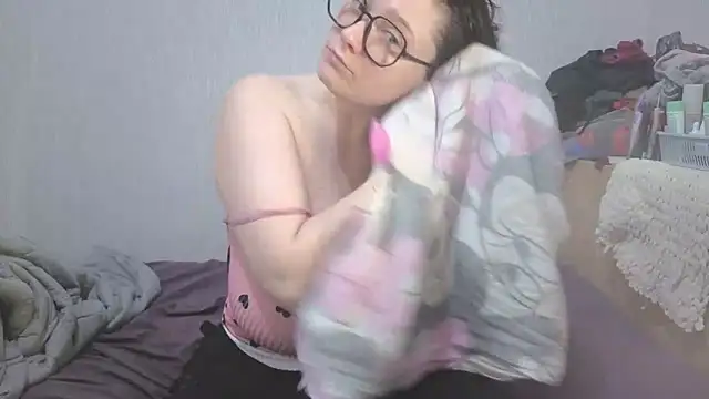 Nina7HotCherry online show from February 14, 2026, 5:21 pm