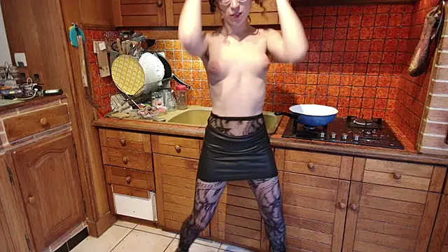 Prxscillia Tx online show from December 24, 2024, 12:11 pm