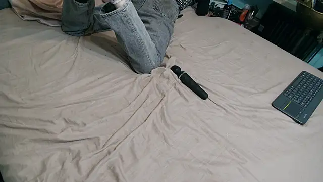 Prxscillia Tx online show from October 23, 2025, 7:12 pm