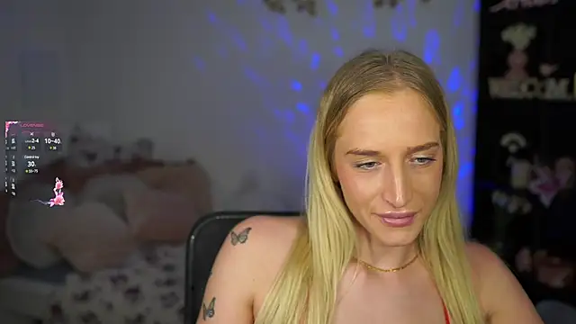 Nicolette  Shea  online show from January 13, 2025, 5:44 pm