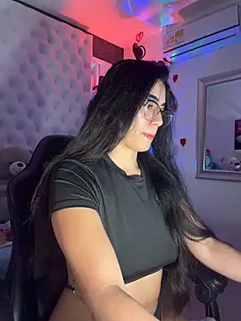 ZarahEvans online show from February 18, 2026, 8:49 pm