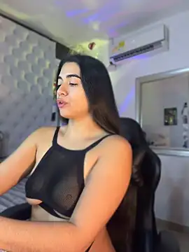 ZarahEvans online show from April 28, 2026, 8:47 pm