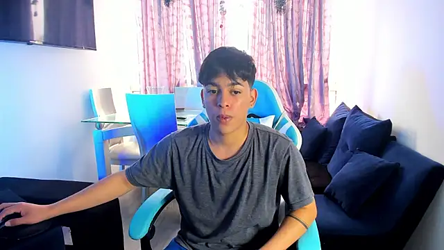 Franco Rizzo  online show from February 3, 2025, 8:24 pm