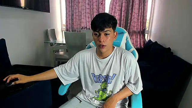 Franco Rizzo  online show from February 7, 2025, 10:30 pm