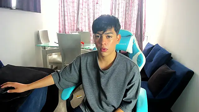 Franco Rizzo  online show from February 11, 2025, 7:05 pm