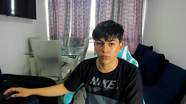 Franco Rizzo  online show from February 21, 2025, 10:37 pm