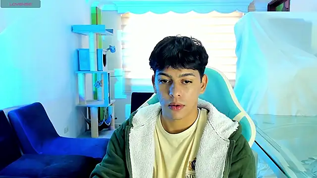 Franco Rizzo  online show from October 2, 2025, 9:22 pm