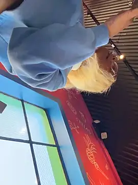 VixenCapri online show from November 6, 2025, 5:58 pm