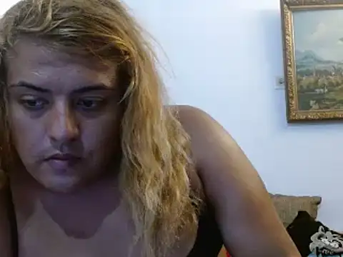 Snapshot of KIARAMARSHALLWELLZ chatting on January 28, 2025, 6:49 pm KIARAMARSHALLWELLZ online show from January 28, 2025, 6:49 pm