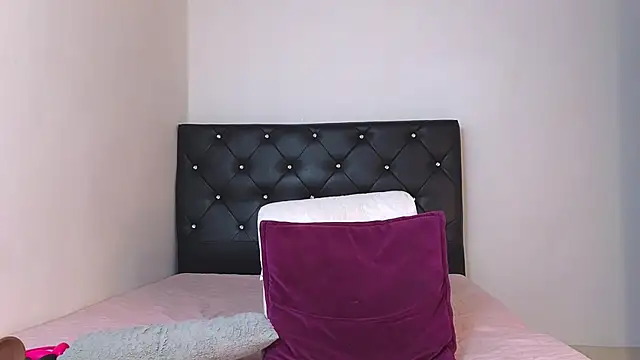 tatiana big ass boobs online show from December 2, 2025, 5:08 pm