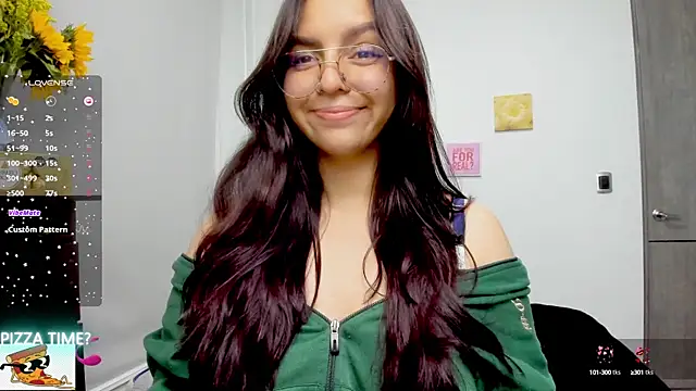 Valery7rose  online show from September 18, 2025, 9:39 pm