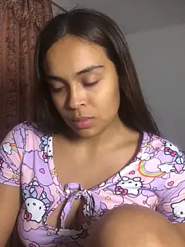 Snapshot of JuanaSimons chatting on November 9, 2025, 2:43 am JuanaSimons online show from November 9, 2025, 2:43 am