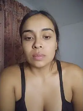 Snapshot of JuanaSimons chatting on November 28, 2025, 2:03 am JuanaSimons online show from November 28, 2025, 2:03 am