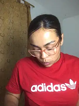 Snapshot of JuanaSimons chatting on December 20, 2025, 1:02 am JuanaSimons online show from December 20, 2025, 1:02 am