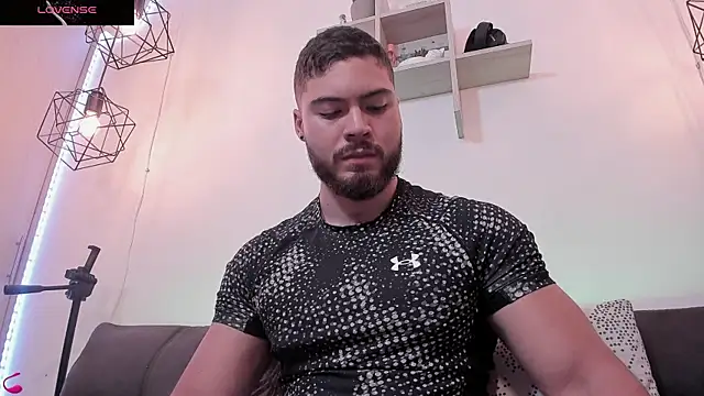 SebastianVilla  online show from March 12, 2025, 7:59 pm