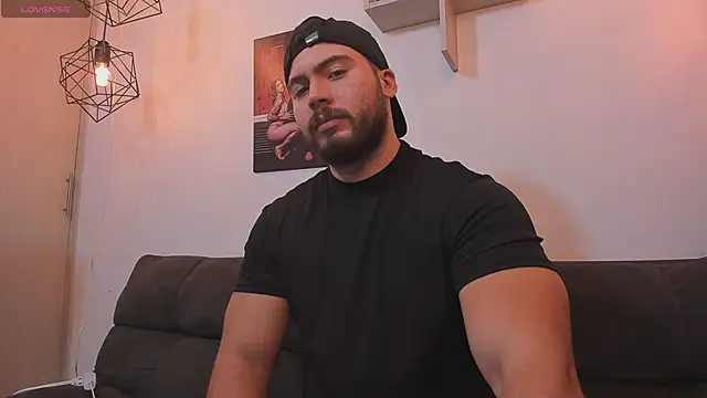 SebastianVilla  online show from February 9, 2026, 11:09 pm