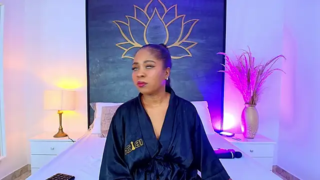 Snapshot of AlisonTravis chatting on April 29, 2026, 2:59 am AlisonTravis online show from April 29, 2026, 2:59 am
