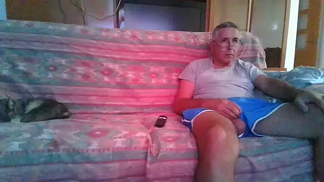 parejamlga58 online show from November 2, 2025, 5:37 pm