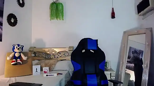 huge armound online show from February 19, 2025, 1:50 pm