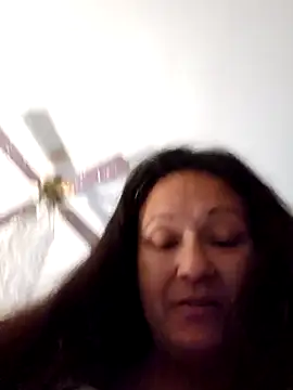 sweetkitty111 online show from December 4, 2024, 8:18 pm