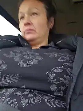 sweetkitty111 online show from December 18, 2024, 7:08 pm