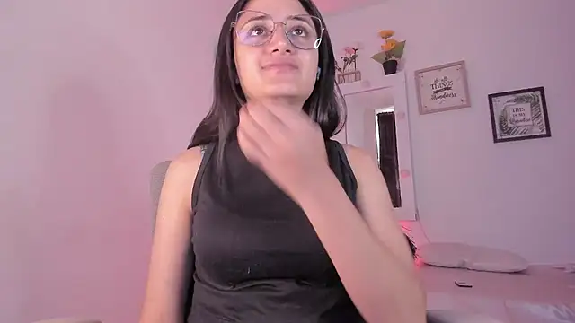 Snapshot of _Caroliinee_ chatting on September 9, 2025, 4:50 pm Caroliinee online show from September 9, 2025, 4:50 pm