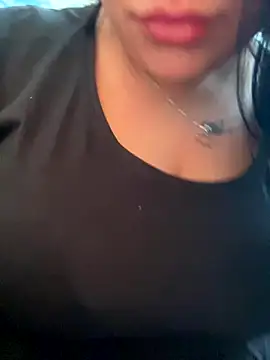 DaisyStreet online show from November 7, 2025, 9:42 am