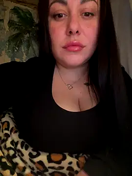 DaisyStreet online show from December 20, 2025, 2:35 pm