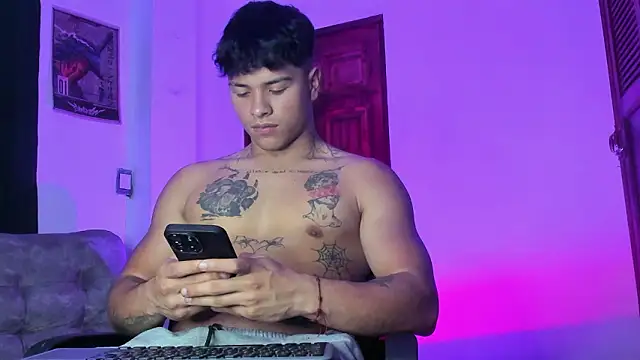 Snapshot of Dominic_Biker__ chatting on February 11, 2026, 5:01 am Dominic Biker online show from February 11, 2026, 5:01 am