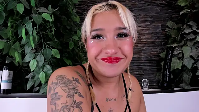 miss danika online show from March 1, 2025, 2:13 pm