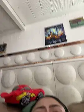 lucianaroy online show from December 21, 2024, 12:31 am