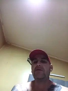 TrainedFinder5 online show from April 8, 2026, 1:27 am