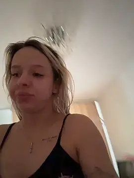 LikaCat online show from January 9, 2026, 4:15 am