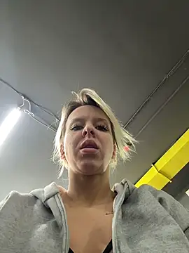 LikaCat online show from February 15, 2026, 3:47 am