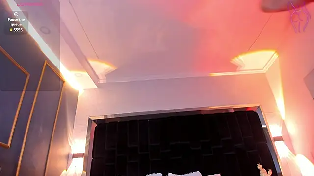 NikkySmiith online show from February 5, 2025, 10:55 pm