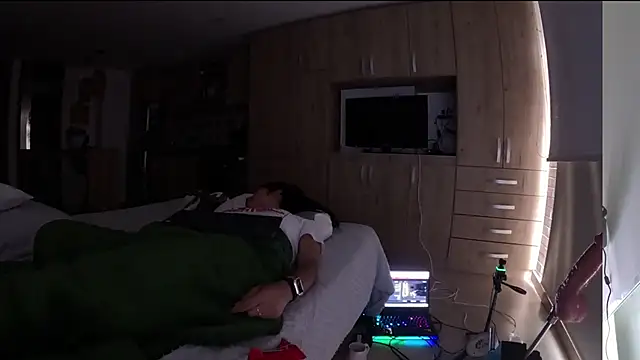 Alondra fetish online show from January 19, 2025, 1:33 pm