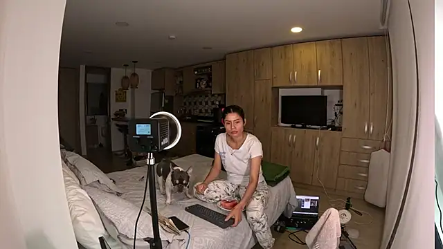 Alondra fetish online show from January 20, 2025, 8:09 am