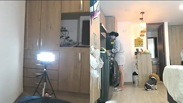 Alondra fetish online show from March 19, 2025, 4:36 am