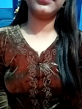 Snapshot of Gulabo-jaan chatting on December 28, 2024, 8:26 am Gulabo-jaan online show from December 28, 2024, 8:26 am