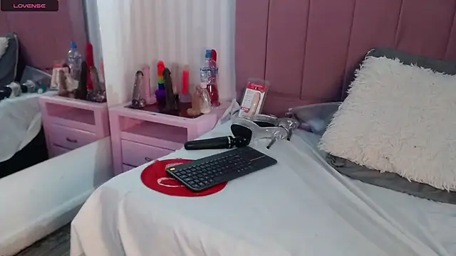 Natasha 699 online show from March 19, 2025, 9:37 pm