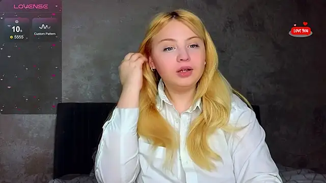 shy blondiee online show from March 11, 2025, 11:04 pm